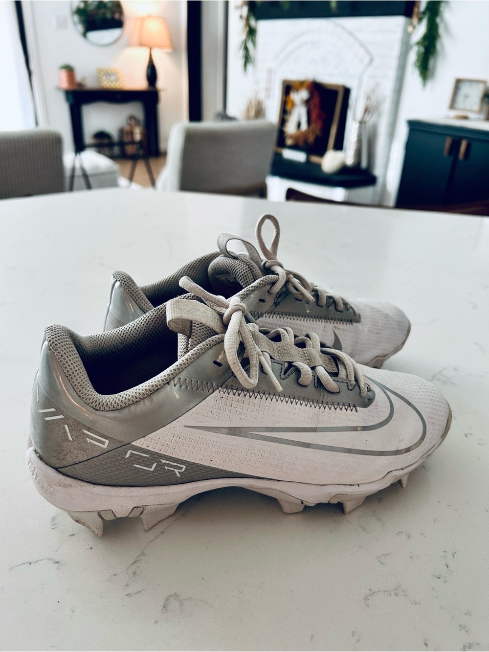Nike Youth Gray/White Vapor Football🏈 Cleats